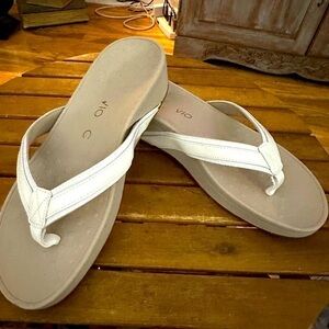 Vionic 380 Pacific Hightide White